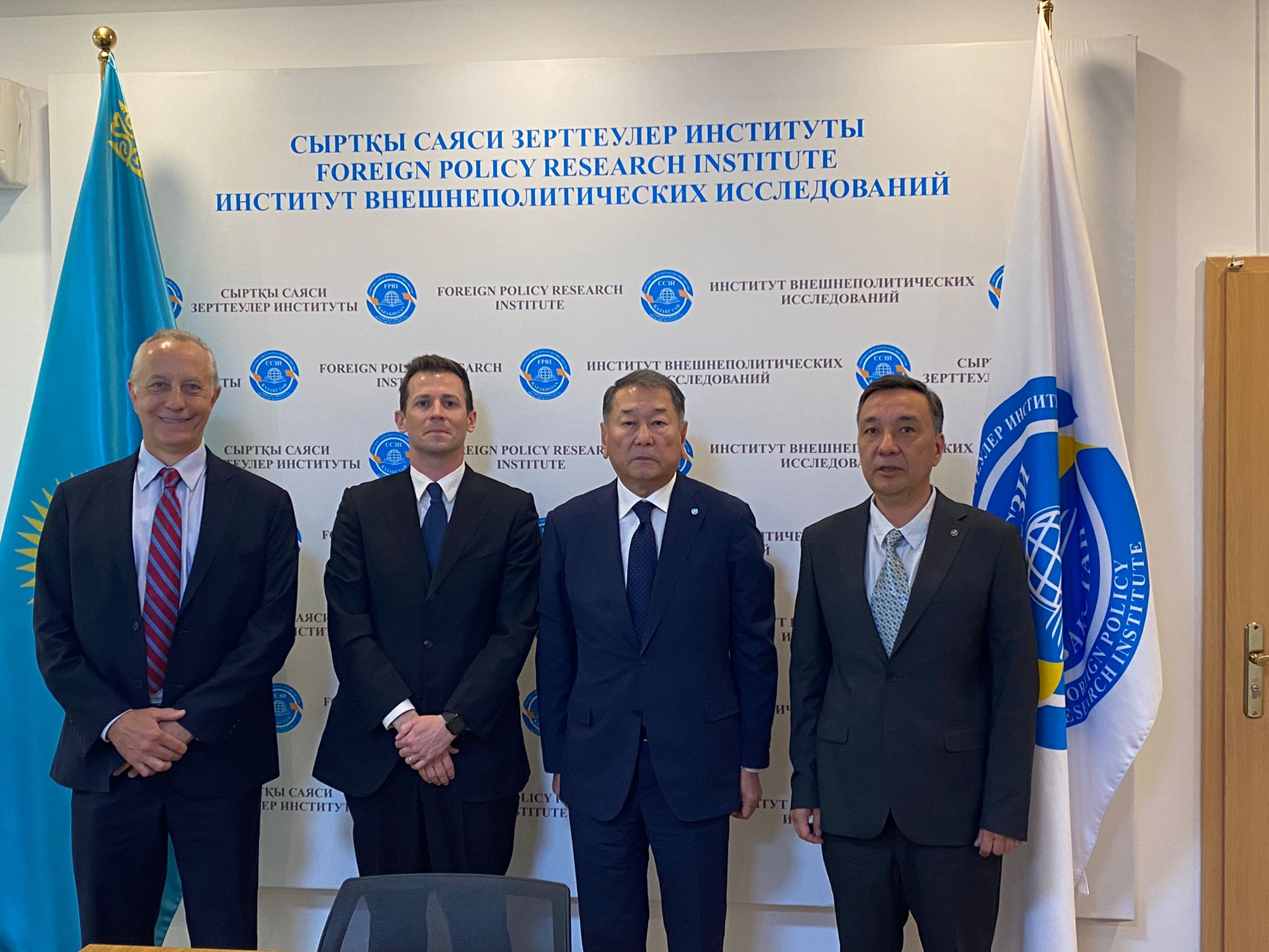 Канадалық сарапшылармен кездесу